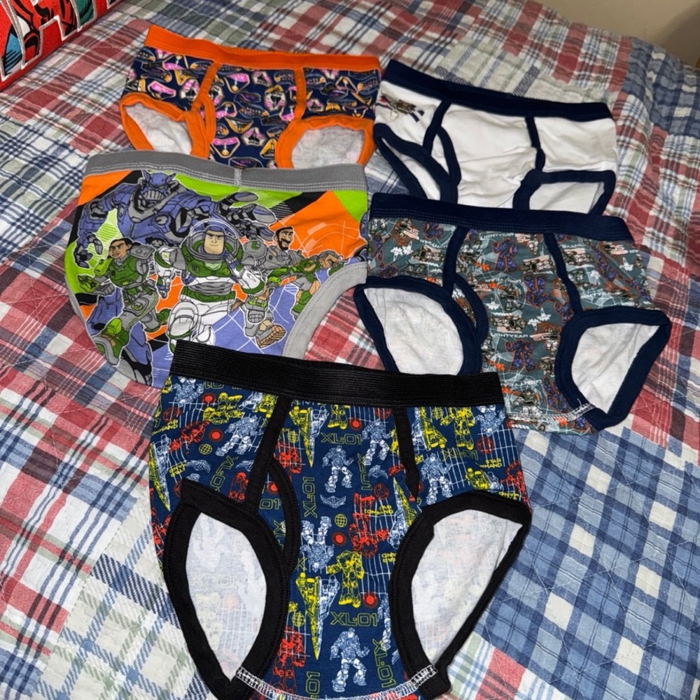 Boys Buzz Lightyear - size 6 - Bikini brief underwear - NWOT